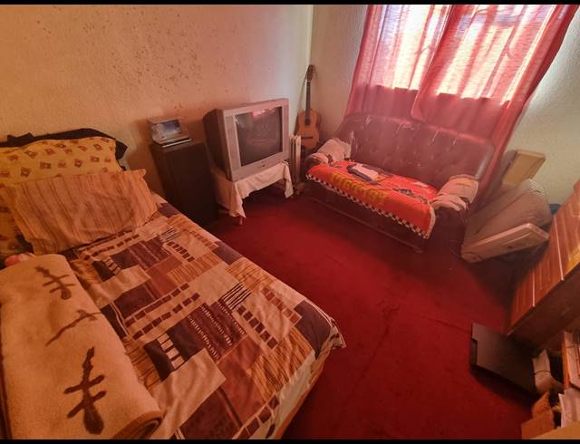 4 BEDROOM HOUSE FOR SALE IN PROTEA NORTH